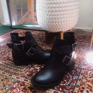Black ankle moto boots